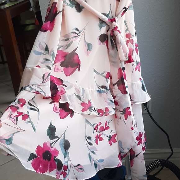 Dress - Picture 6 of 7